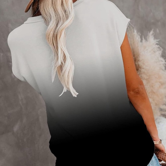 Cap sleeves,loose fit, short side slits make this t-shirt look very fashionable. - Picture 2 of 6